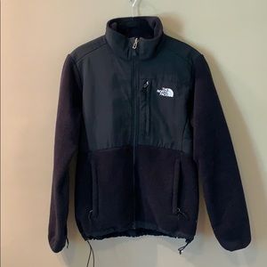 The North Face women’s black Denali jacket